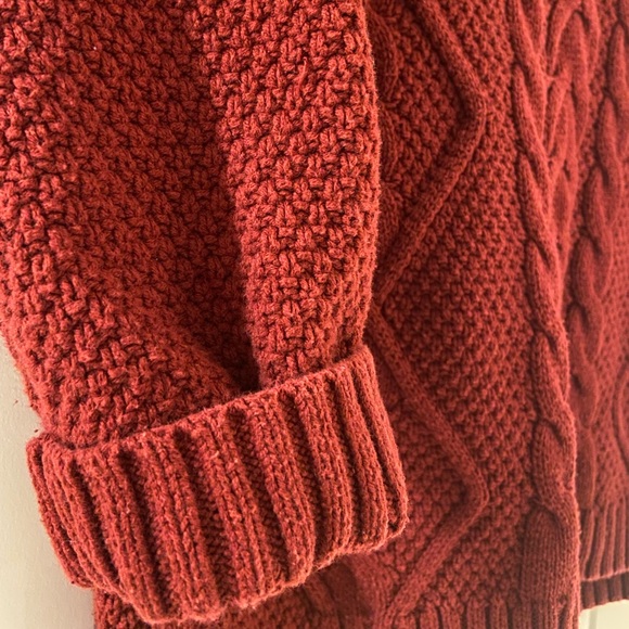 Red Cable Knit Sweater Size Large - Picture 5 of 6